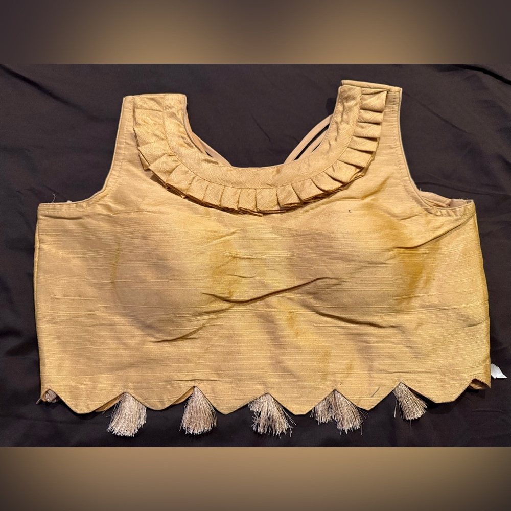 Cream blouse for indianoutfit and saree or lehnga